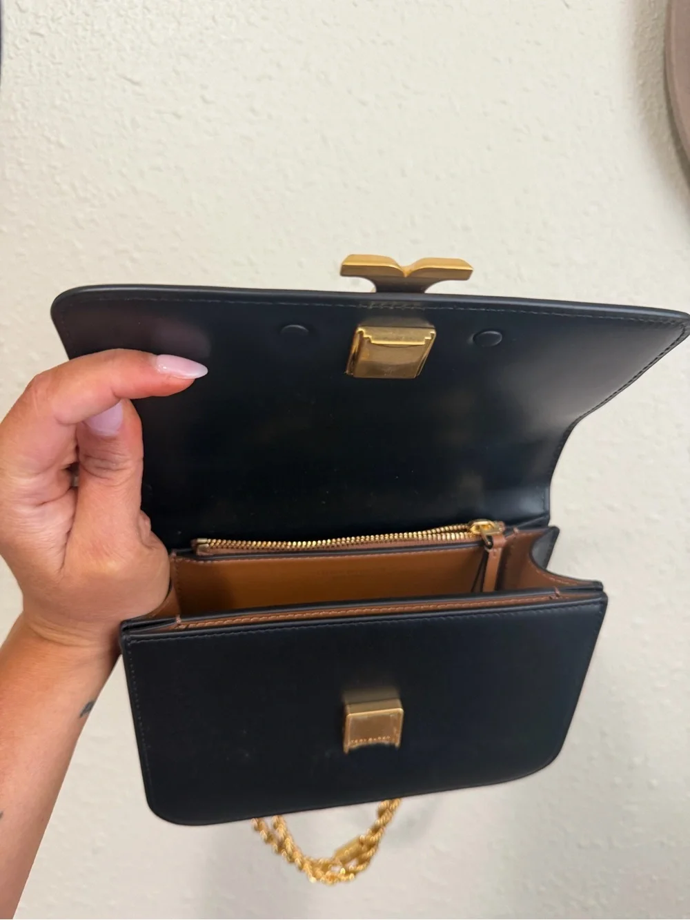 Tory Burch Black Leather Shoulder Bag with Gold Logo Chain